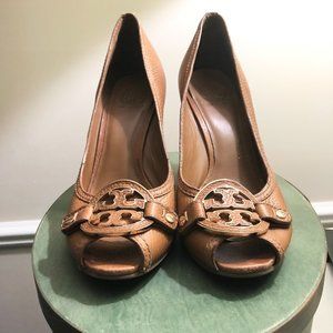 TORY BURCH Royal Tan Selma Peep-toe Wedge- 10.5